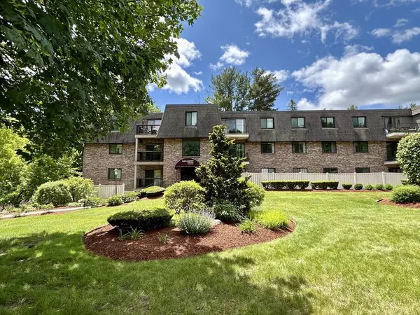 Northborough, MA 01532,59 School St #A14