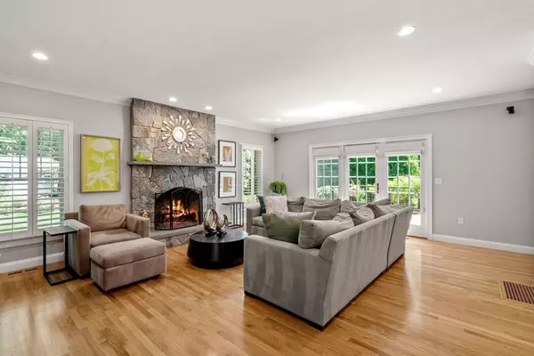 Lexington, MA 02421,127 Shade Street