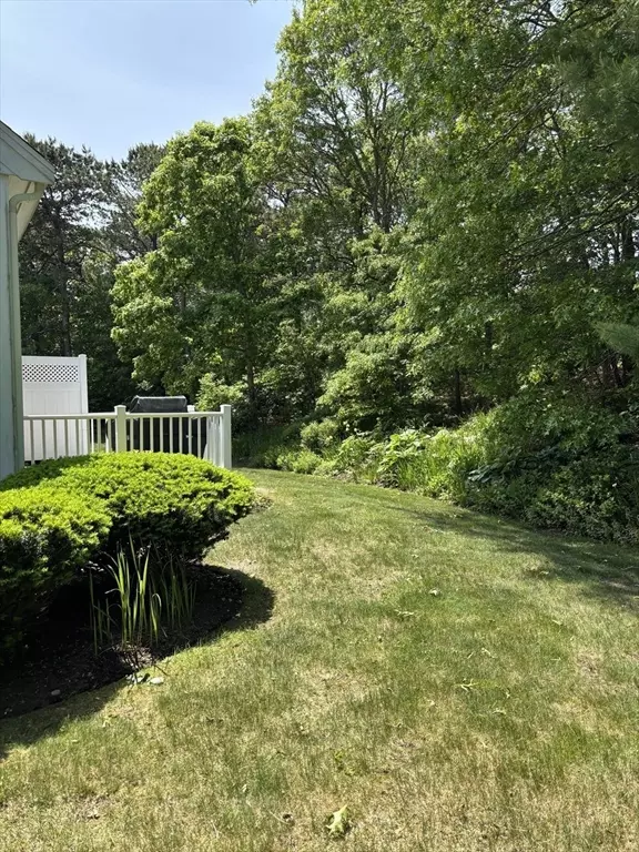 Mashpee, MA 02649,10 Mayfair Ct #10