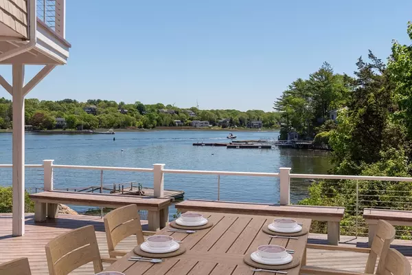 Gloucester, MA 01930,7 Cove Way