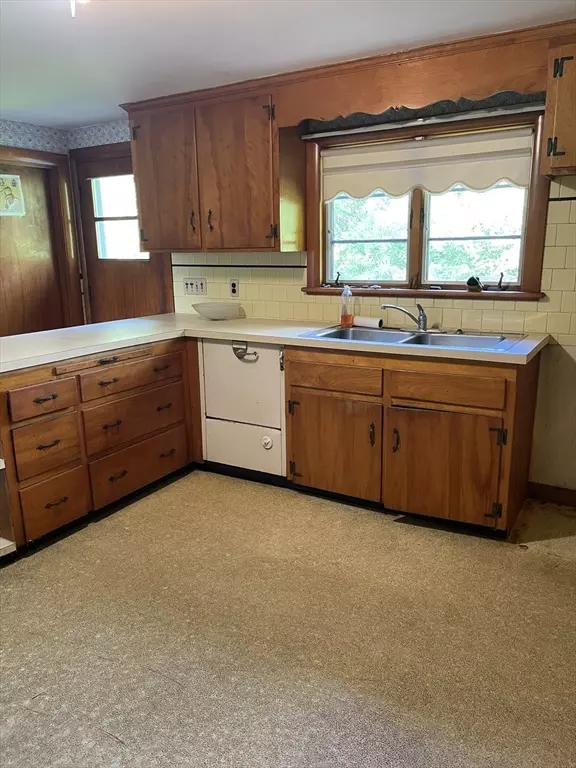 Danvers, MA 01923,44 Foster St