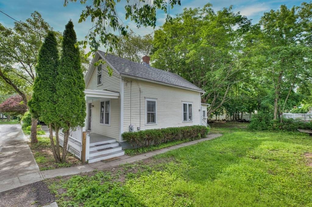 Warren, RI 02885,15 Greene St