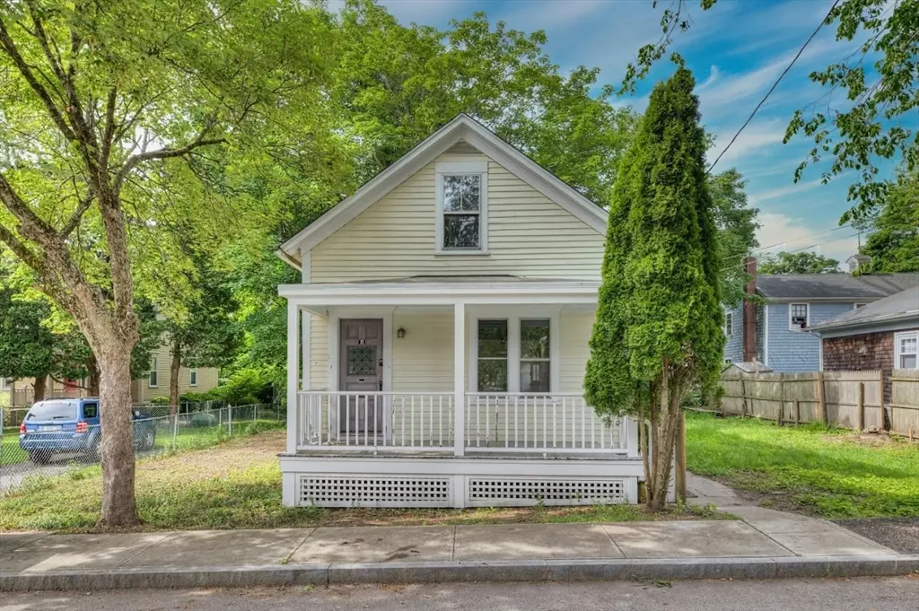 Warren, RI 02885,15 Greene St