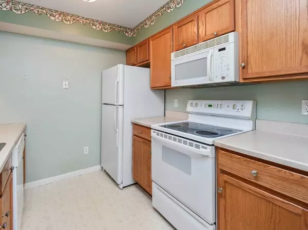 Holden, MA 01520,218 Reservoir St #211