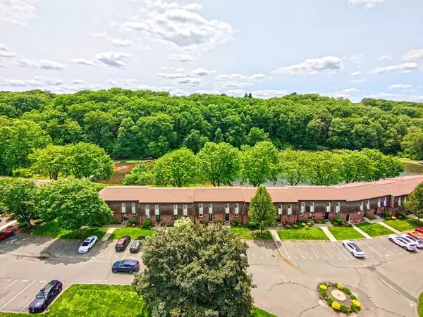 South Hadley, MA 01075,14 Hillcrest Park #14