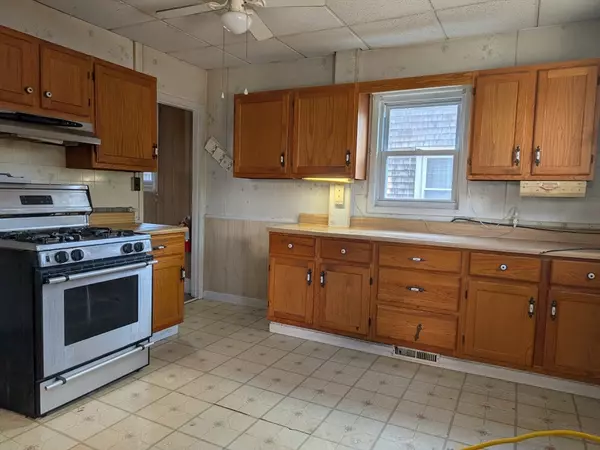 New Bedford, MA 02740,26 Keene St
