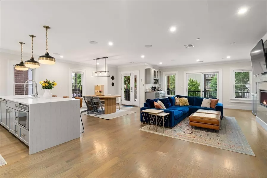 654 E. 7th #3, Boston, MA 02127