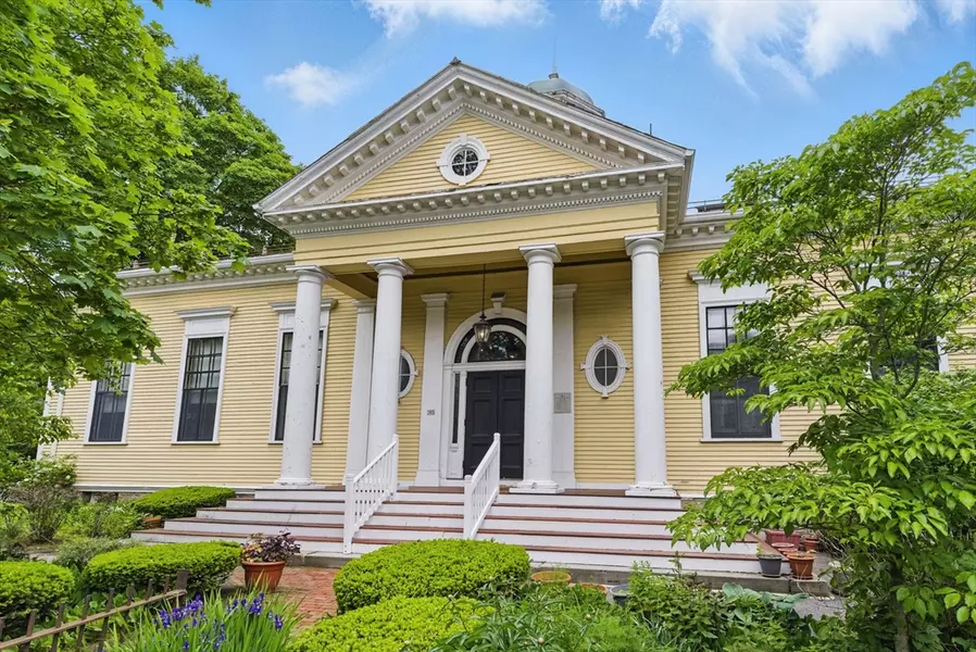 35 Nonantum St #E, Boston, MA 02135