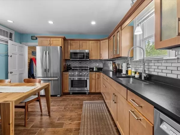 Winthrop, MA 02152,10 Ocean Ave