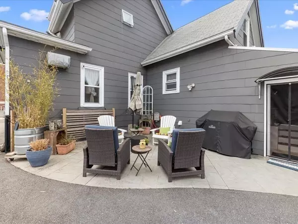 Winthrop, MA 02152,10 Ocean Ave