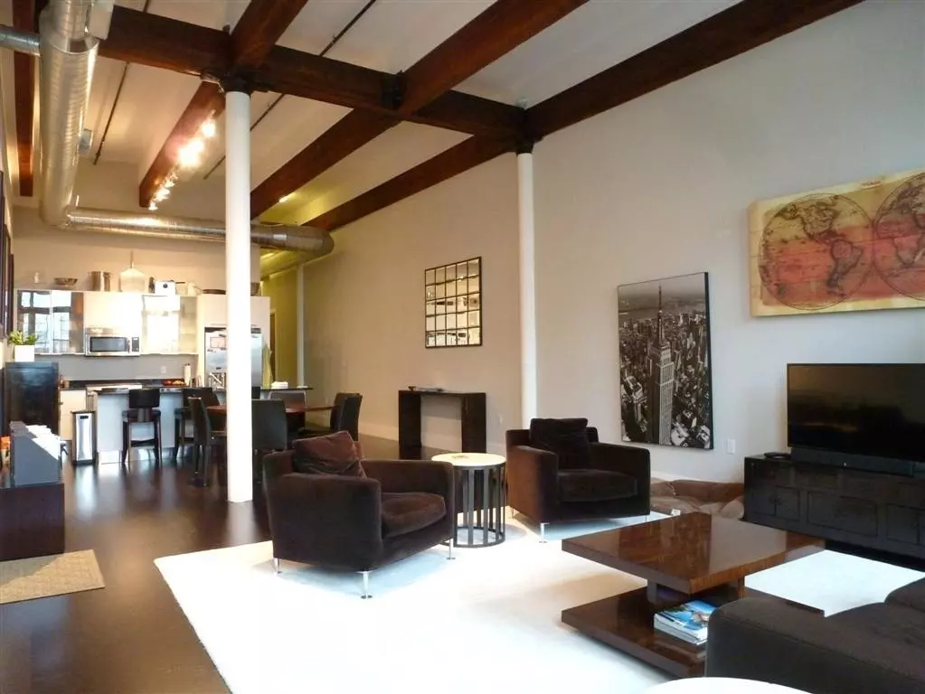 Boston, MA 02127,154 W 2nd St #215