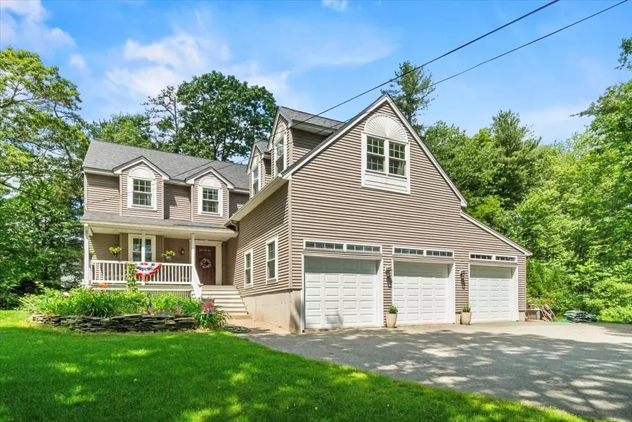 71 Lowell Blvd, Methuen, MA 01844