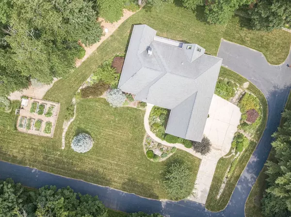 Seekonk, MA 02771,207 Lake Street