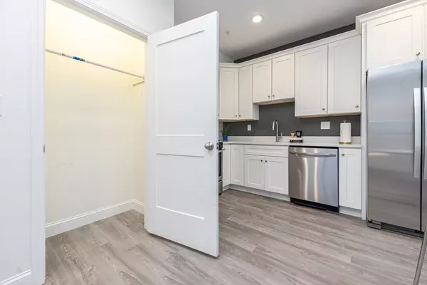 Boston, MA 02119,92-94 George St #104