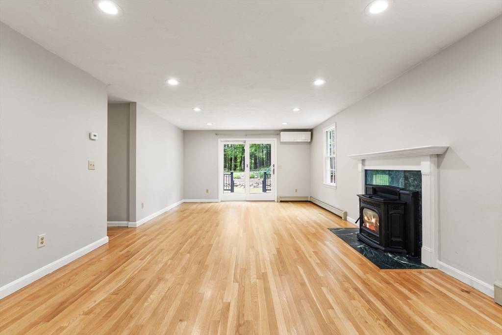 Pembroke, MA 02359,116 Elmer St