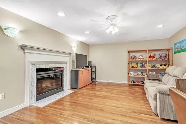 Lexington, MA 02421,128 Worthen Road