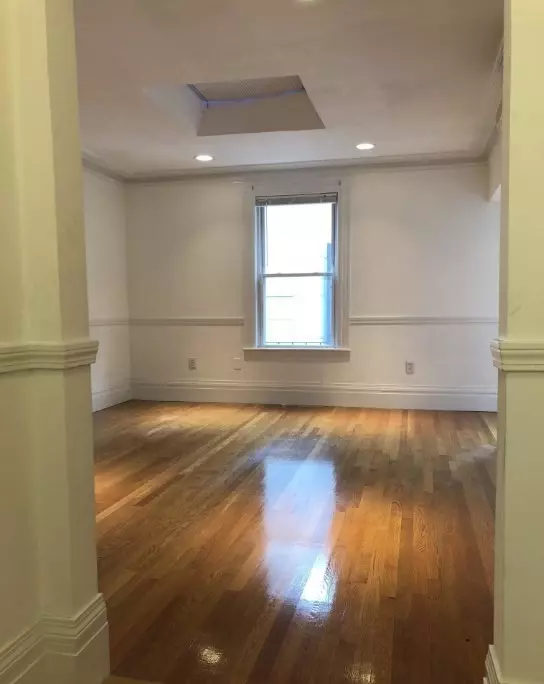 Boston, MA 02116,254 Newbury St #5