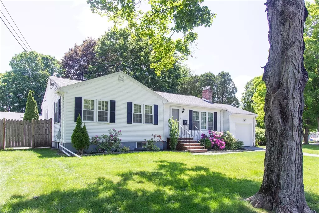 Hamilton, MA 01982,22 Bradford Road