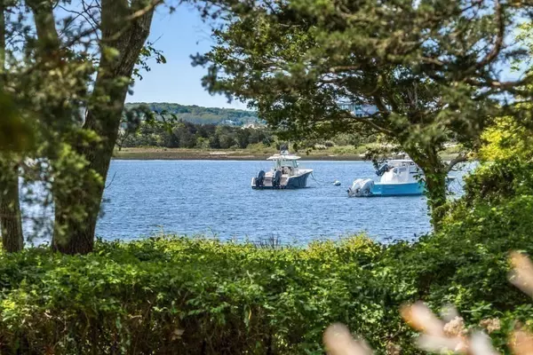Falmouth, MA 02540,124 Associates Road