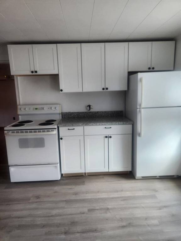 Spencer, MA 01562,285 Main Street #2