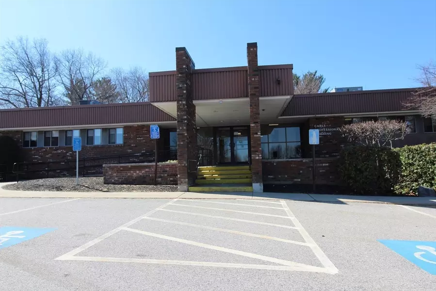 130 County Rd #I, Ipswich, MA 01938