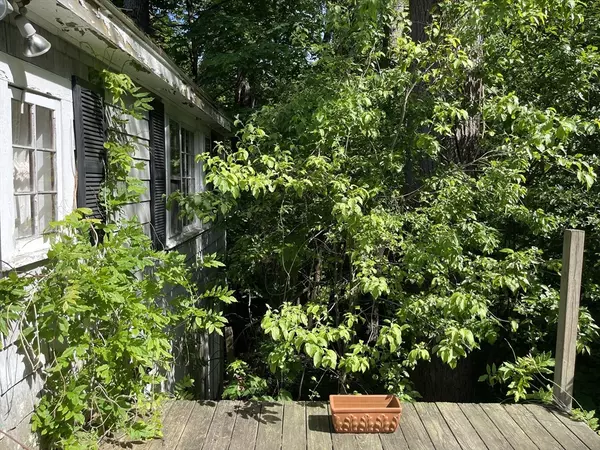 Boxford, MA 01921,127 Depot Rd