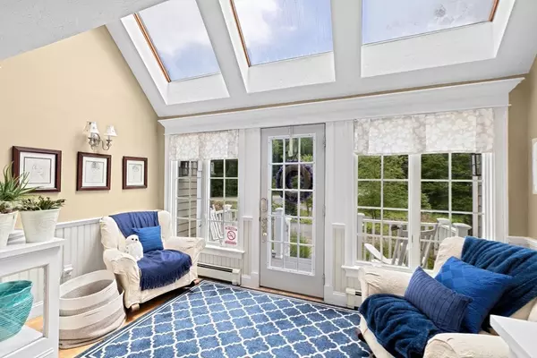 Marshfield, MA 02050,39 High Beacon Way