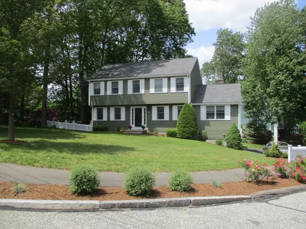 4 Deepwater Lane, Walpole, MA 02091