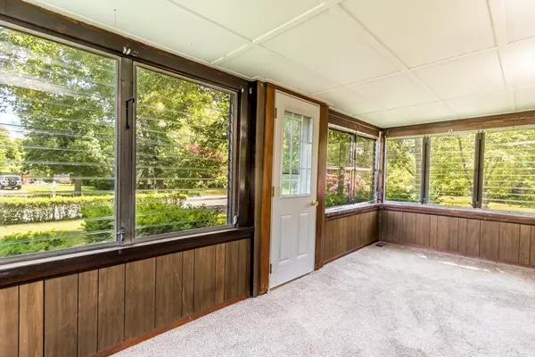 Lakeville, MA 02347,424 Bedford St