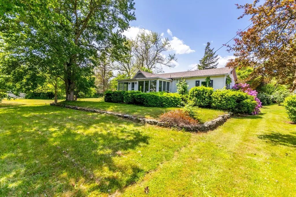 Lakeville, MA 02347,424 Bedford St