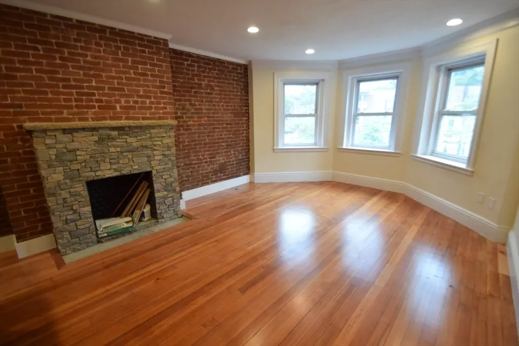 Brookline, MA 02446,1616 Beacon #2