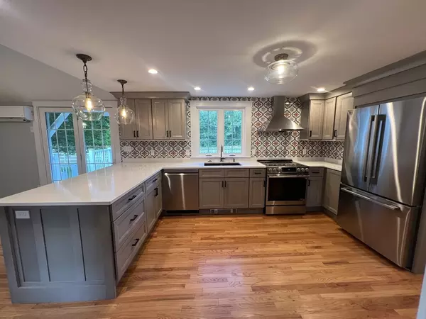 Bedford, MA 01730,243 Dudley Rd