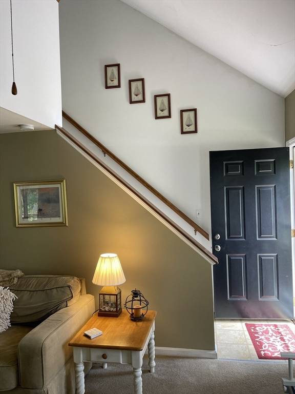 Falmouth, MA 02540,14 Woodview Dr #A