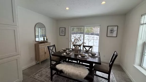 Sturbridge, MA 01566,6 Berry Farms Road #6