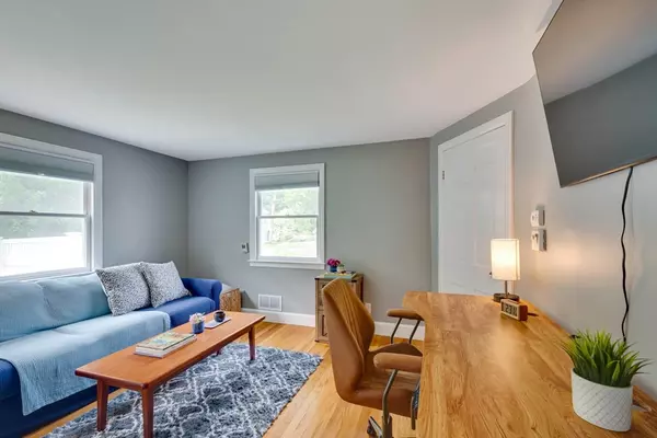 Concord, MA 01742,477 Laws Brook Rd