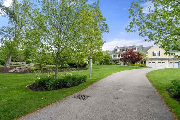 Dedham, MA 02026,191 Schoolmaster Lane