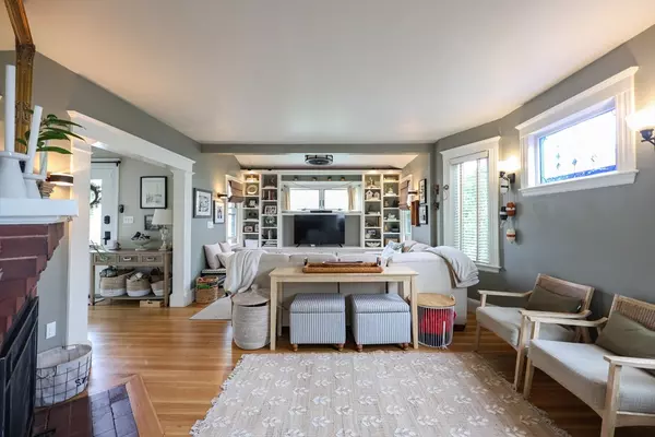 Quincy, MA 02170,42 Bromfield