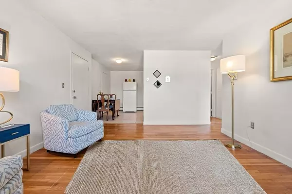 Marblehead, MA 01945,59 Prospect Street #B-2