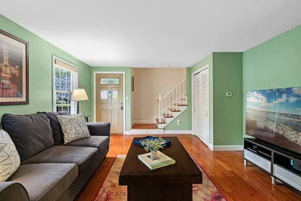 Wakefield, MA 01880,39 Bartley St #2