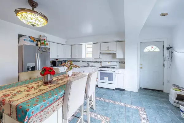 Brockton, MA 02301,12 Charles St