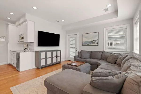 Boston, MA 02131,60 Starbird Ave #2