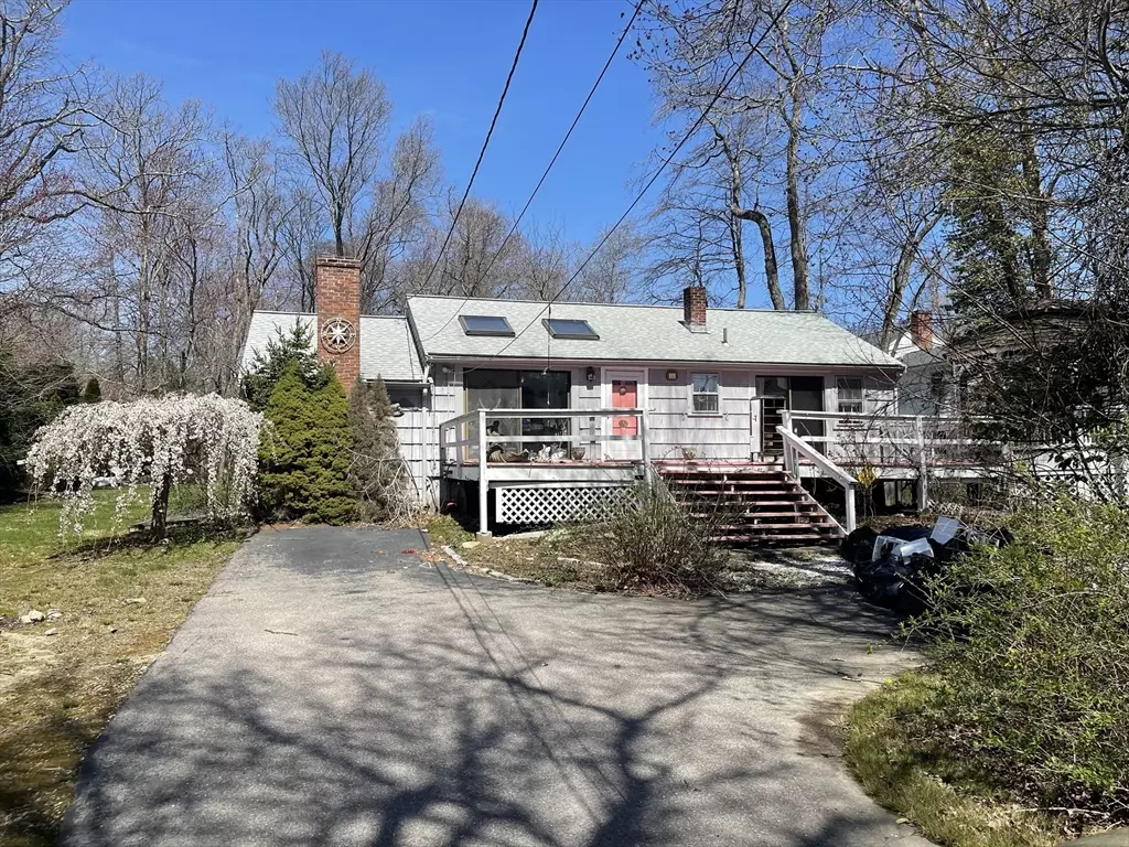 Cohasset, MA 02025,53 Beechwood Street