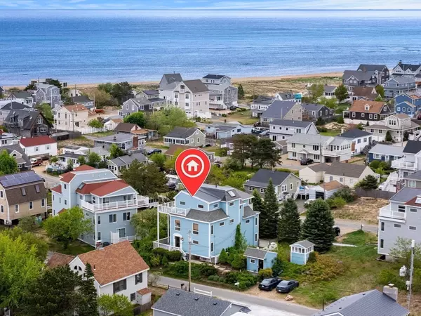 10 61st St #10, Newburyport, MA 01950