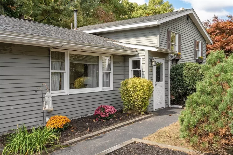 70 Catherine Dr, Peabody, MA 01960