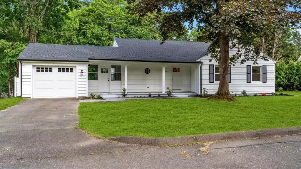 90 Fox Farms Rd, Northampton, MA 01062
