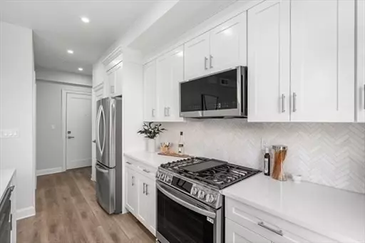 Everett, MA 02149,260 Elm St #204