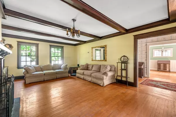 Milton, MA 02186,21 Otis St