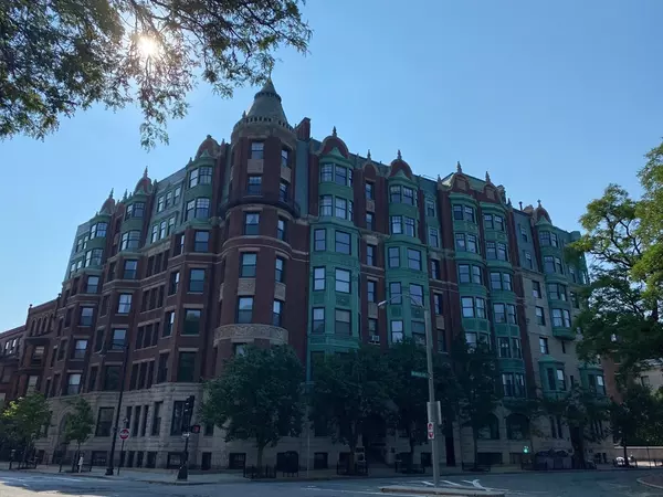 4 Charlesgate East #103, Boston, MA 02215