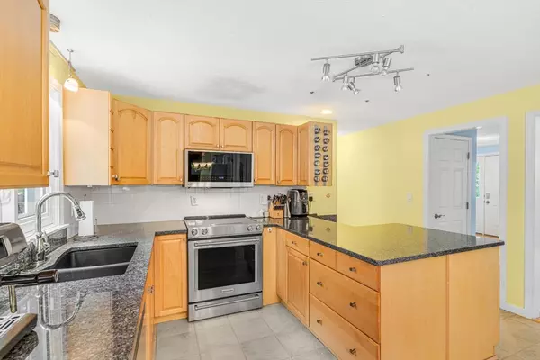 Hopkinton, MA 01748,31 Alexander Rd