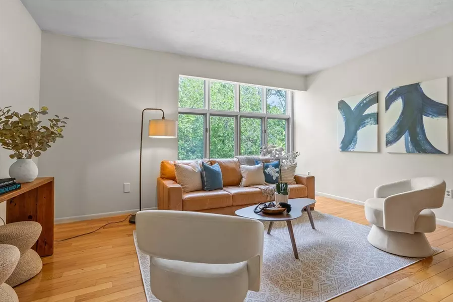 44 Greenridge Ln #44, Lincoln, MA 01773